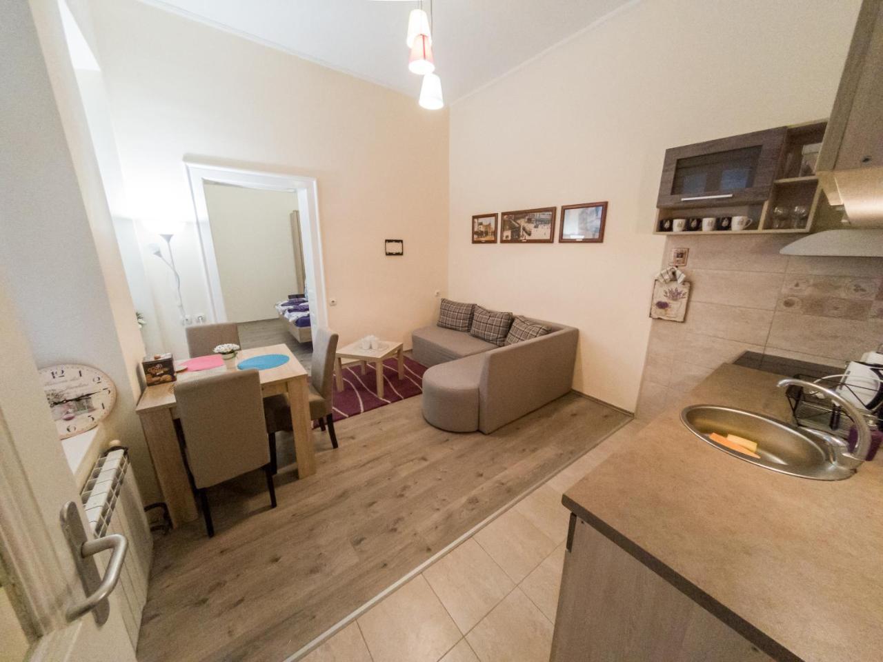 Apartment Ema เบลเกรด ภายนอก รูปภาพ
